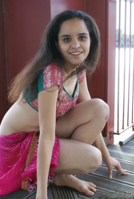 Jasmine Mathur model photo