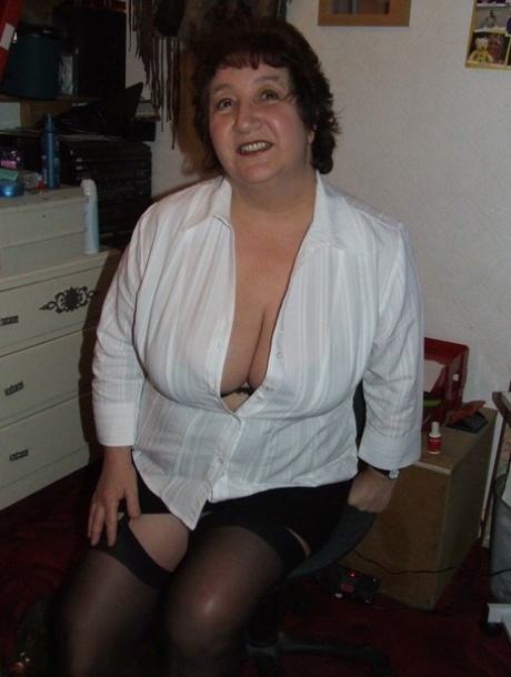 bbw size 20 with big boobs pornographic photo