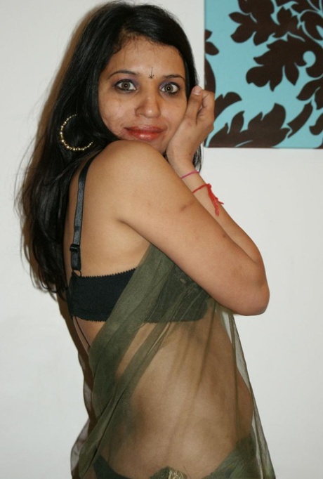 Kavya Sharma nude star archive