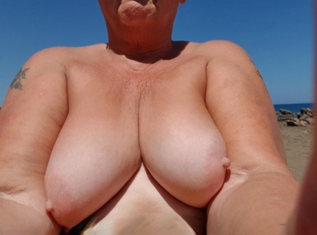 wife with huge tits likes to be sharred sexy nudes archive