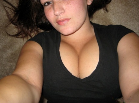 huge saggy tits cleaning house free sexy picture