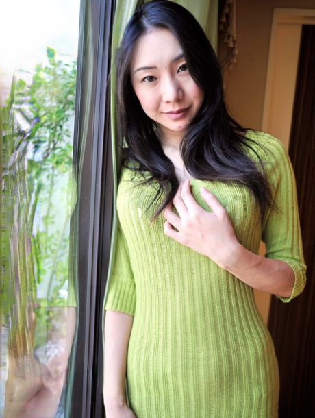 Miho Wakabayashi free model pic