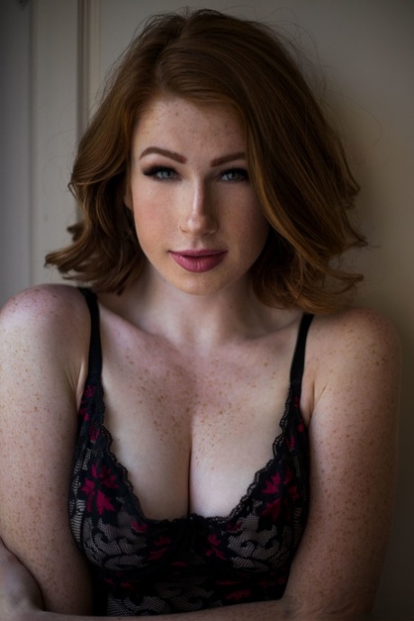 Emily Bloom model adult photos