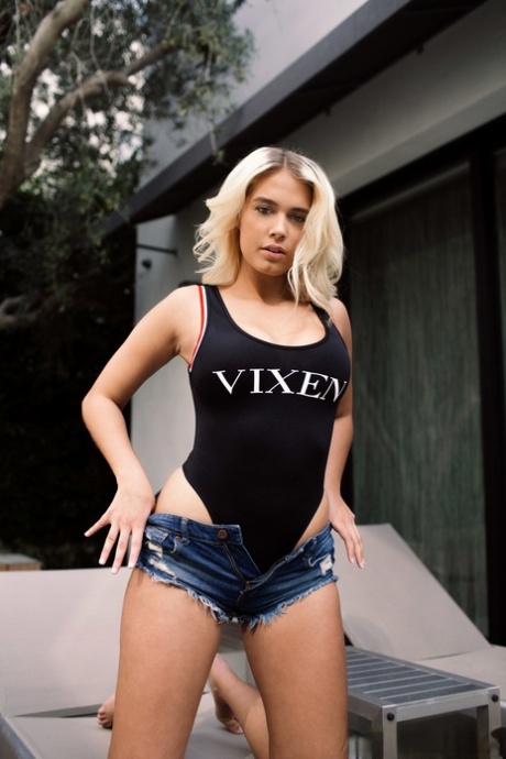 Athena Palomino model pics