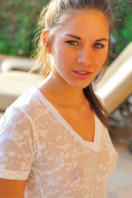 Shyla Jennings perfect model image